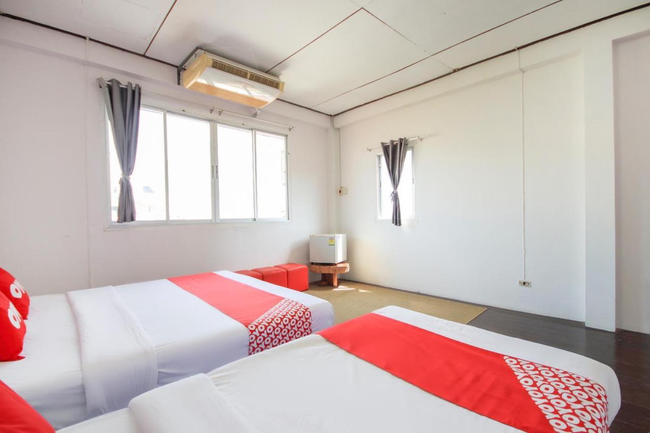 Oyo 1054 Phuket Backpacker Hostel Exterior foto