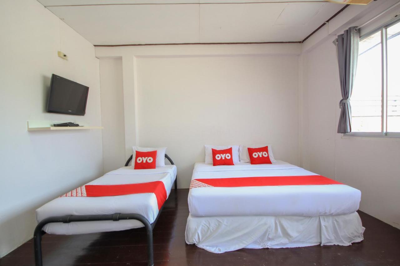 Oyo 1054 Phuket Backpacker Hostel Exterior foto